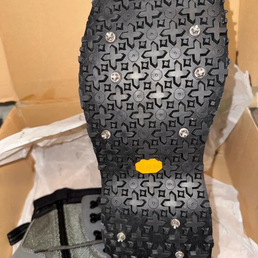 Orvis Men's Gray and Black Rain Boots - Picture 2 of 4